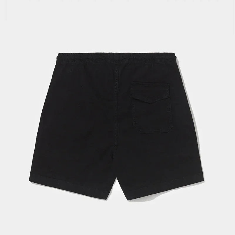 Shorts Spirituality preto de sarja 100% algodão, com cintura elástica e bolso traseiro.
