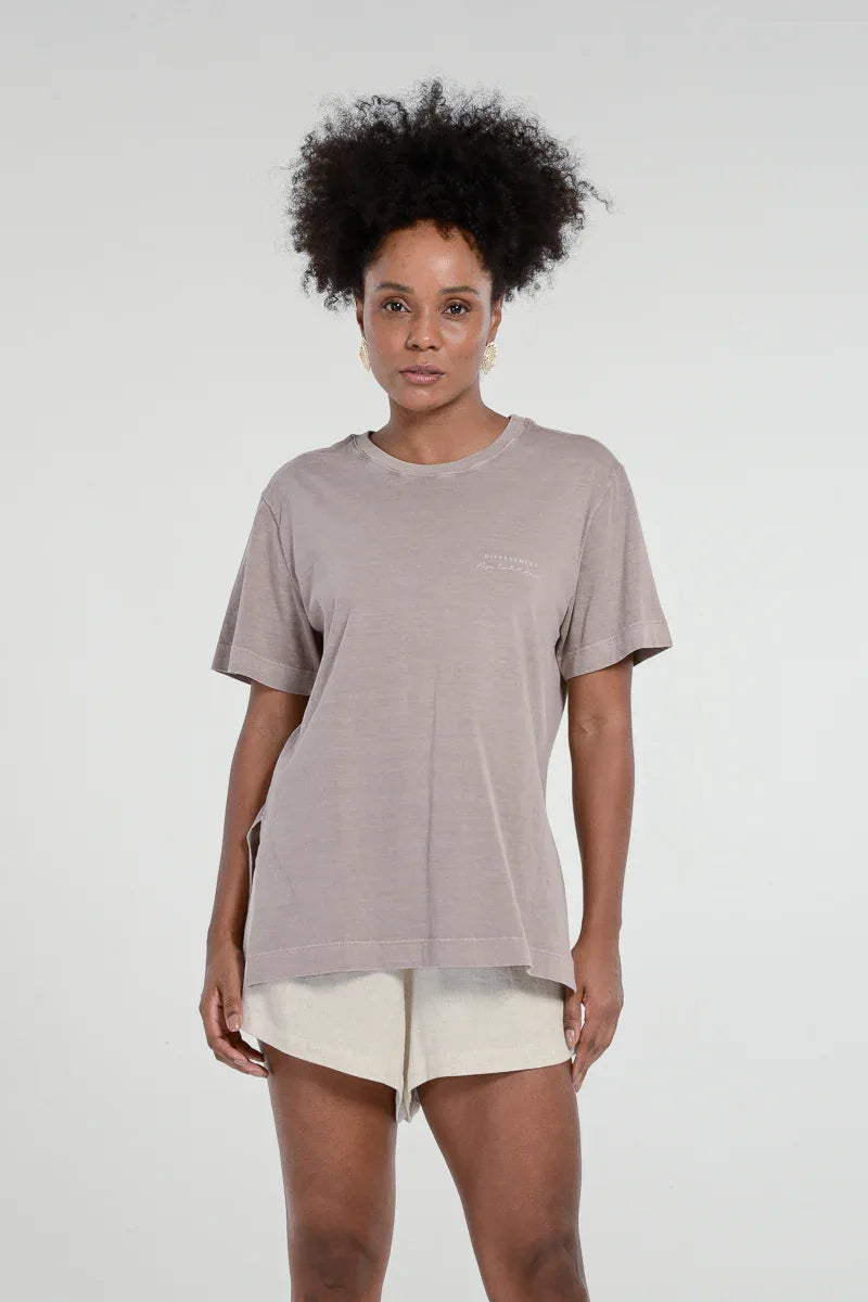 Camiseta The Same People Cáqui