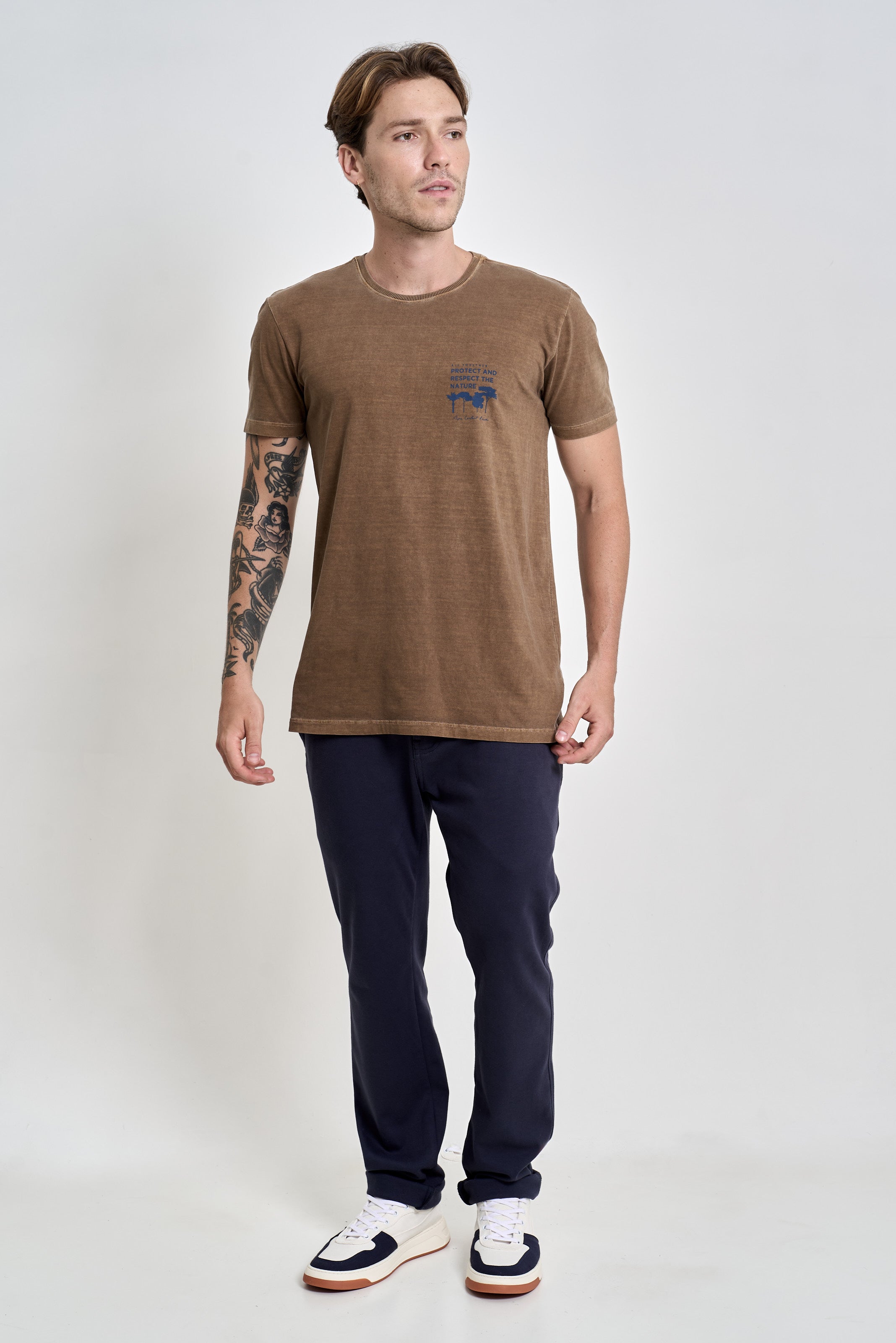 Camiseta Protect Marrom