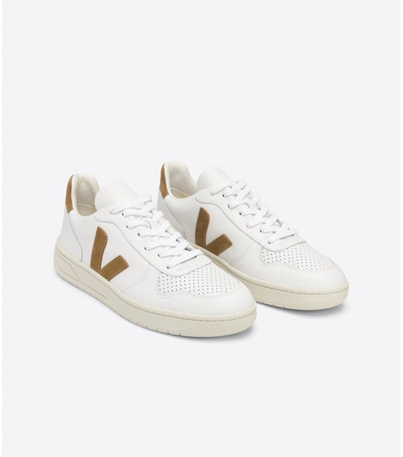 TENIS VERT V-10 COURO EXTRA WHITE CAMEL