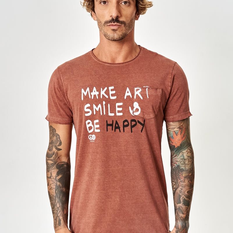 Camiseta Be Happy