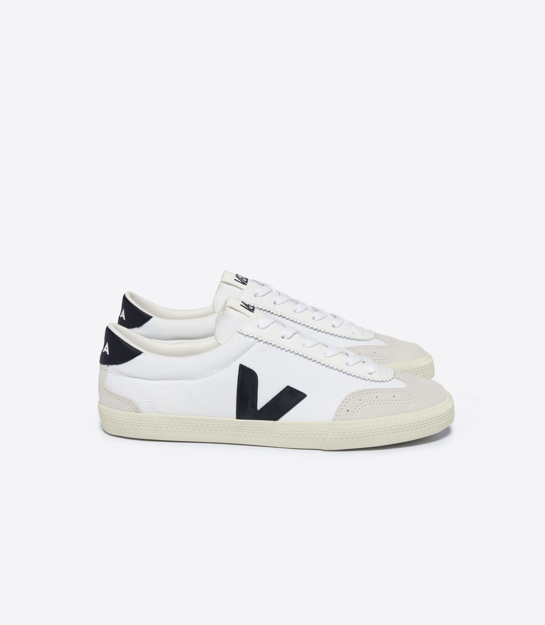 Tênis Veja Volley Canvas White Black