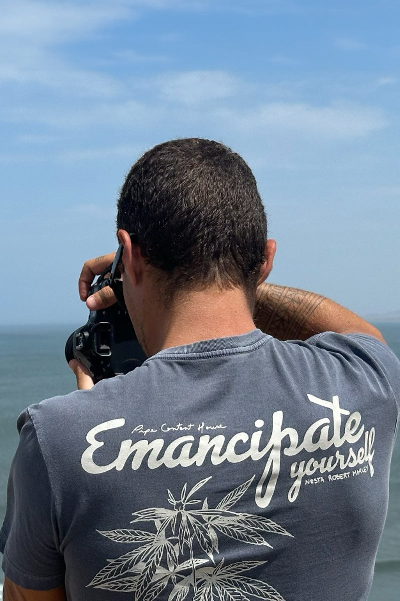 CAMISETA EMANCIPATE