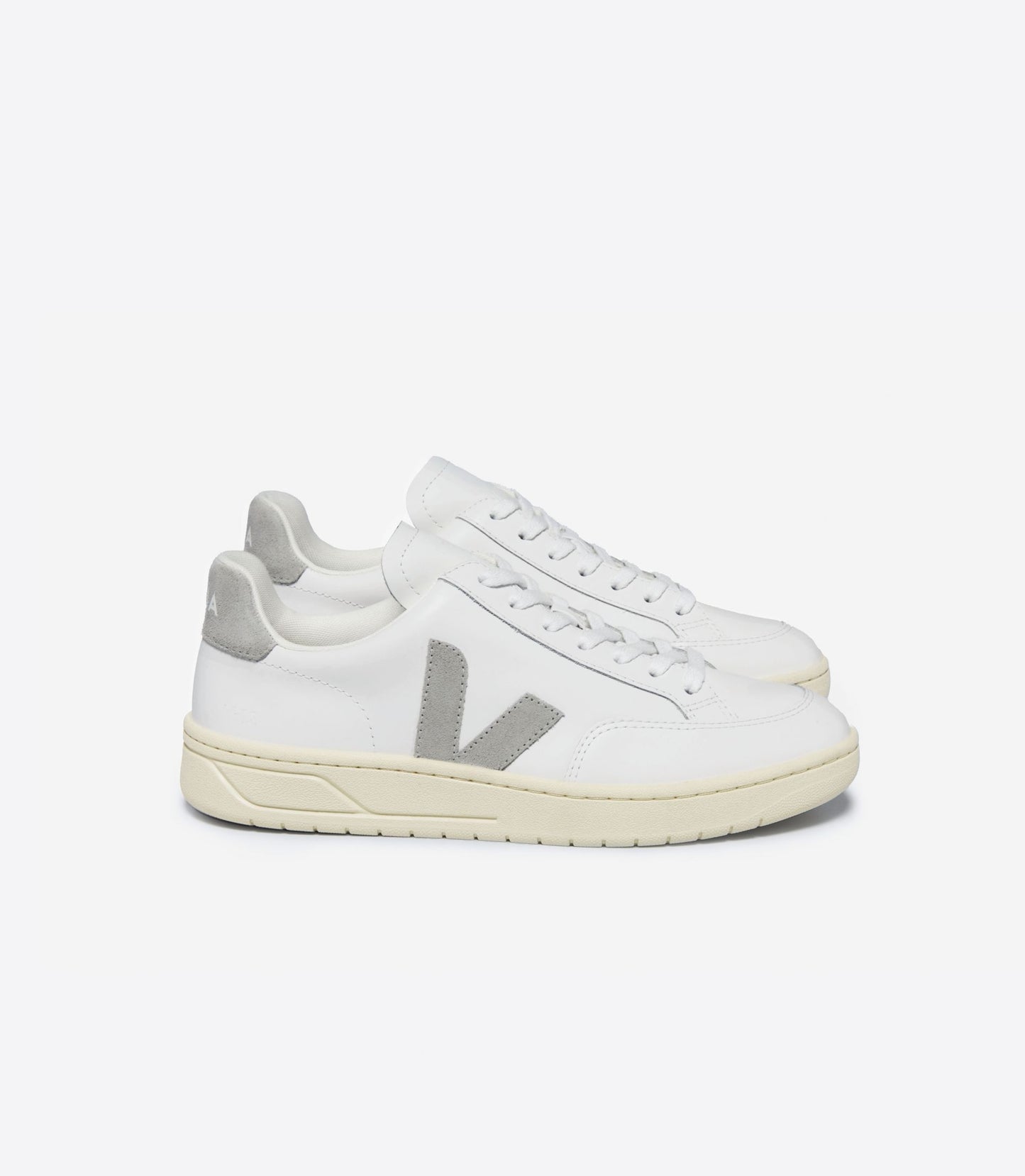 TENIS VEJA V-12 LEATH XTRA-WHITE_LIGHT-GREY