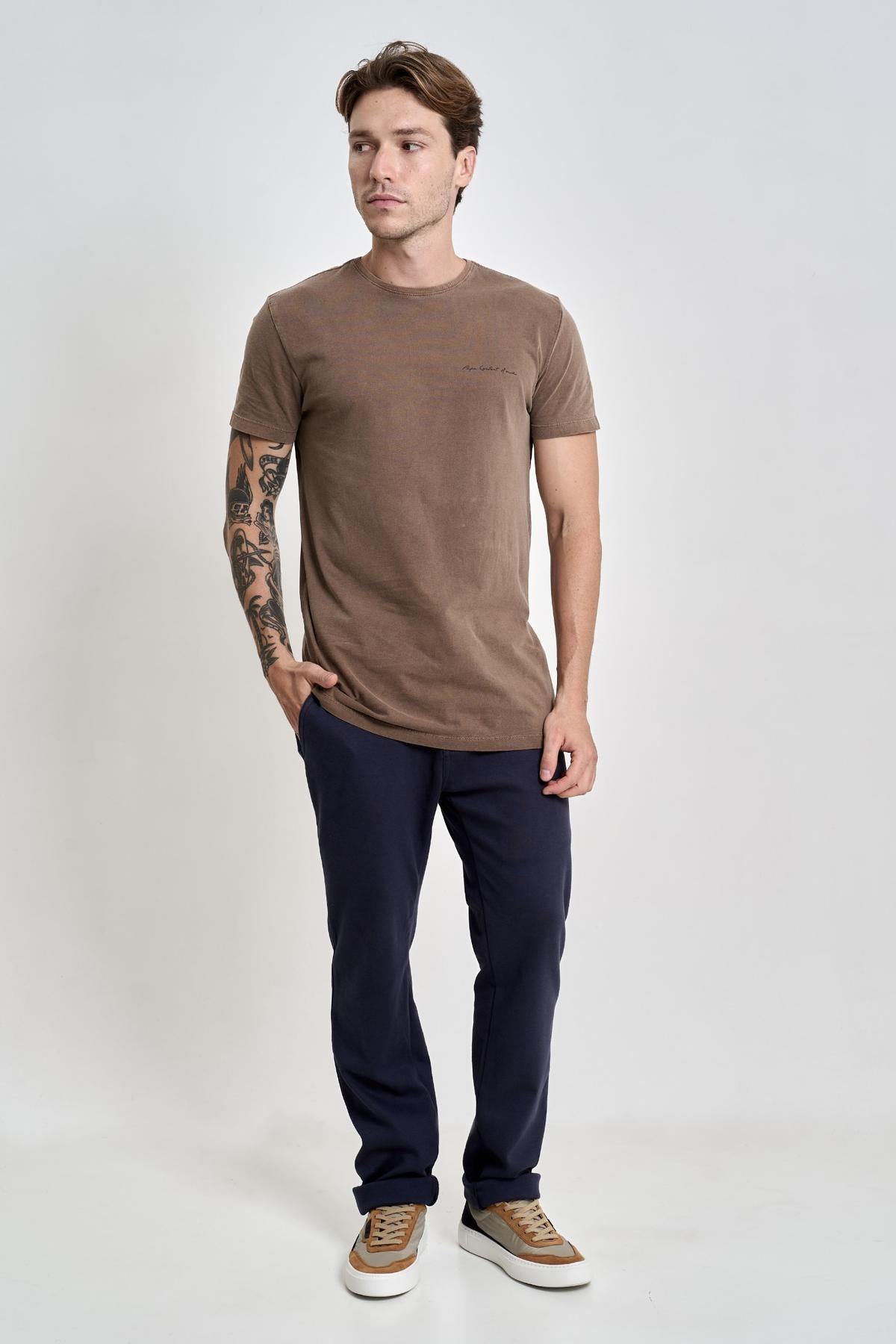 Camiseta Classic Marrom